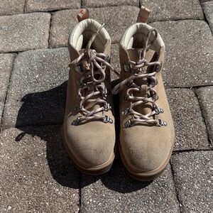 Sorel Tan Lace Up Boots